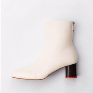 aeydē FLORENCE in Creamy Nappa